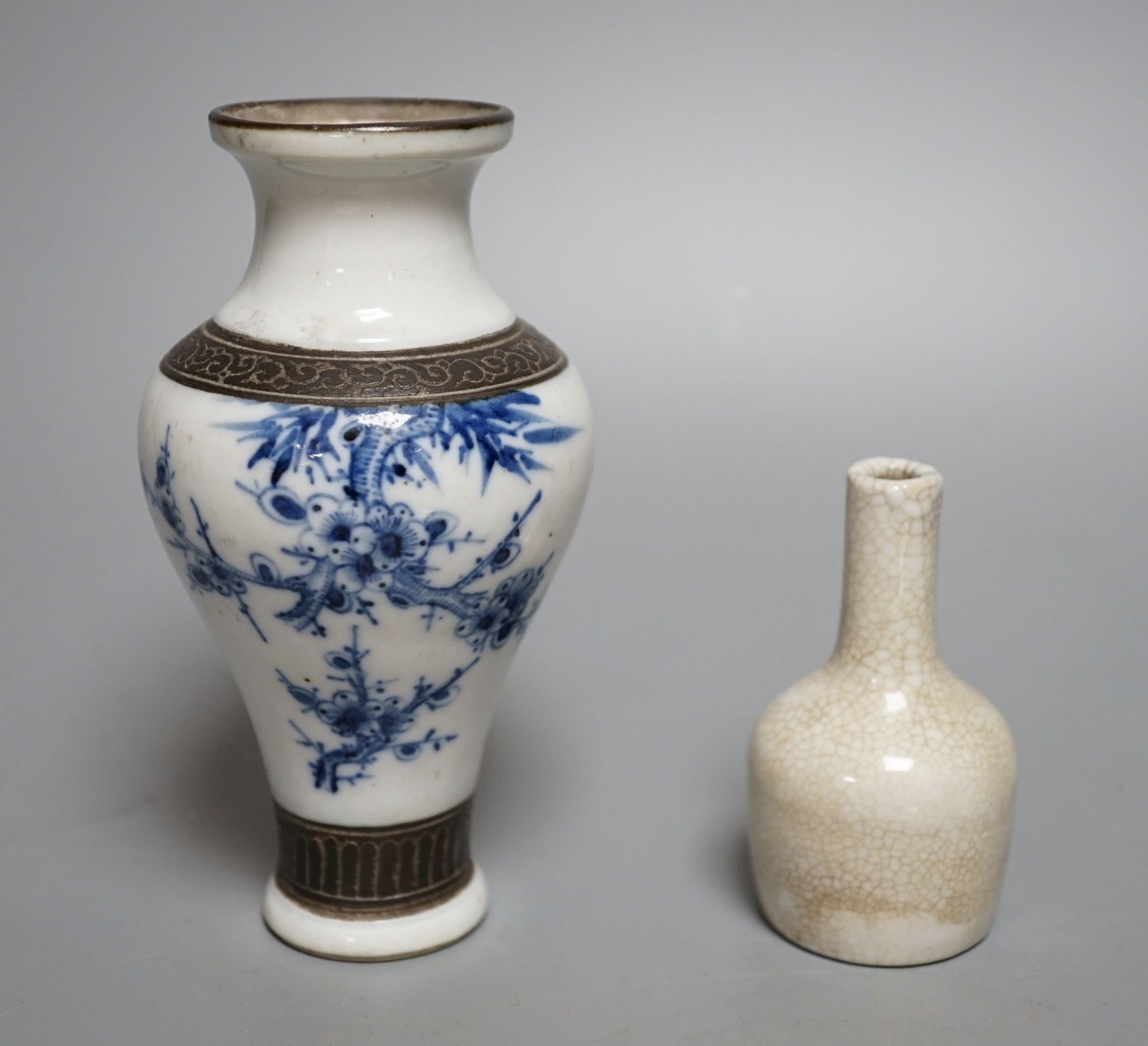 A Chinese export blue and white dish, 13cm, similar vase, a miniature crackle ware vase and a celadon saucer